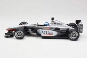 McLaren MP4-16 #4 M. Häkkinen F1 2001 Hot Wheels 1:18 50198 Metal — billede 3 af 6