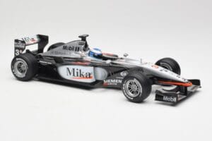 McLaren MP4-16 #4 M. Häkkinen F1 2001 Hot Wheels 1:18 50198 Metal — billede 4 af 6