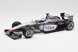 McLaren MP4-16 #4 M. Häkkinen F1 2001 Hot Wheels 1:18 50198 Metal