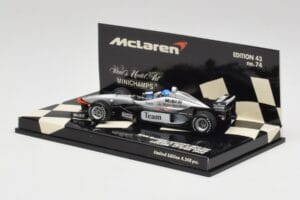 McLaren MP4/98T 2-Seater M. Hakkinen / E. Hakkinen F1 2000 Minichamps 1:43 530984378 Metal — billede 3 af 4