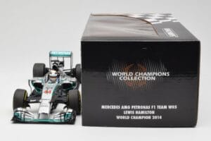 Mercedes AMG Petronas W05 #44 L. Hamilton F1 World Champion 2014 Minichamps 1:18 186140044 Metal — billede 6 af 7