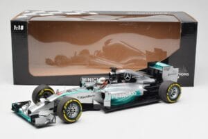 Mercedes AMG Petronas W05 #44 L. Hamilton F1 World Champion 2014 Minichamps 1:18 186140044 Metal — billede 7 af 7