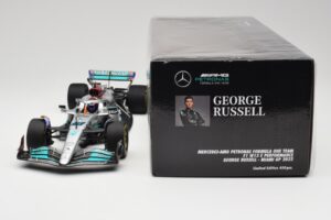 Mercedes AMG W13 E Performance Petronas #63 G. Russell Miami GP 2022 Minichamps 1:18 110220563 Metal — billede 6 af 7