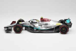 Mercedes AMG W13 E Performance Petronas #44 L. Hamilton Spanish GP 2022 Minichamps 1:18 110220044 Metal — billede 3 af 7