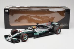Mercedes AMG W08 EQ Power+ Petronas #44 L. Hamilton F1 World Champion 2017 Minichamps 1:18 186170044 Resin — billede 7 af 7