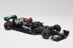 Mercedes AMG W12 Petronas #44 L. Hamilton Spanish GP 100th Pole 2021 Minichamps 1:18 110210444 Resin — billede 4 af 7