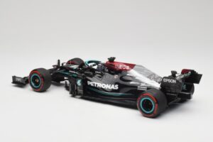 Mercedes AMG W12 Petronas #44 L. Hamilton Spanish GP 100th Pole 2021 Minichamps 1:18 110210444 Resin — billede 5 af 7