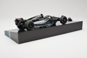 Mercedes AMG W14 E Performance Petronas #63 G. Russell Bahrain GP 2023 Minichamps 1:18 113230163 Resin — billede 3 af 7