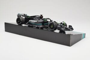 Mercedes AMG W14 E Performance Petronas #63 G. Russell Bahrain GP 2023 Minichamps 1:18 113230163 Resin — billede 4 af 7