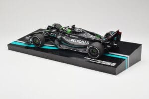 Mercedes AMG W14 E Performance Petronas #63 G. Russell Bahrain GP 2023 Minichamps 1:18 113230163 Resin — billede 5 af 7