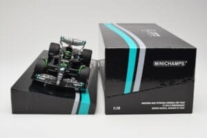 Mercedes AMG W14 E Performance Petronas #63 G. Russell Bahrain GP 2023 Minichamps 1:18 113230163 Resin — billede 6 af 7