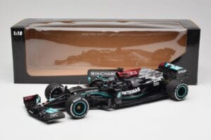 Mercedes AMG W12 #44 L. Hamilton Bahrain GP 2021 Minichamps 1:18 110210144 Metal — billede 6 af 7