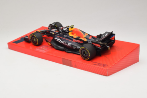 Red Bull Racing RB18 #1 M. Verstappen Oracle Winner Dutch GP 2022 Minichamps 1:18 113223501 Metal — billede 5 af 7