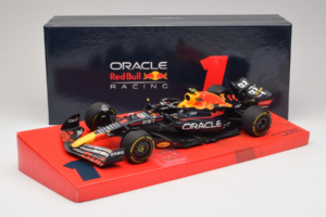 Red Bull Racing RB18 #1 M. Verstappen Oracle Winner Dutch GP 2022 Minichamps 1:18 113223501 Metal — billede 7 af 7