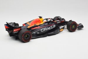 Oracle Red Bull Racing RB18 #1 M. Verstappen Winner Belgian GP 2022 Minichamps 1:18 110221401 Metal — billede 2 af 7
