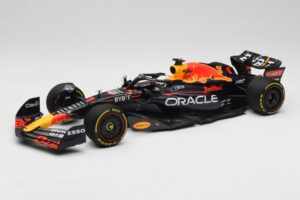 Oracle Red Bull Racing RB18 #1 M. Verstappen Winner Italian GP 2022 Minichamps 1:18 110221601 Metal