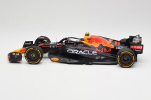 Oracle Red Bull Racing RB18 #11 S. Perez Saudi Arabian GP 2022 Minichamps 1:18 110220011 Metal — billede 3 af 7