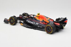 Oracle Red Bull Racing RB18 #11 S. Perez Saudi Arabian GP 2022 Minichamps 1:18 110220011 Metal — billede 5 af 7