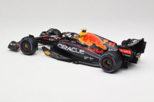 Oracle Red Bull Racing RB18 #11 S. Perez Monaco GP Winner Rain Tyre Version 2022 Minichamps 1:18 110222711 Metal — billede 5 af 7