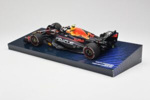 Red Bull Racing RB19 #11 S. Perez Winner Saudi Arabian GP 2023 Minichamps 1:18 113230111 Metal — billede 5 af 6