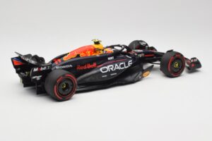 Red Bull Racing RB20 #11 S. Perez Bahrain GP 2024 Minichamps 1:18 110240111 Metal — billede 2 af 7