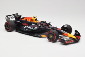 Red Bull Racing RB20 #11 S. Perez Bahrain GP 2024 Minichamps 1:18 110240111 Metal — billede 4 af 7