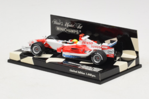 Toyota TF106 Panasonic #11 R. Schumacher Panasonic Toyota Racing Showcar 2006 Minichamps 1:43 400060077 Metal — billede 3 af 5