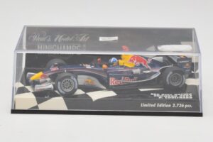 Red Bull Racing D. Coulthard Showcar 2005 Minichamps 1:43 400050084 Metal — billede 5 af 5