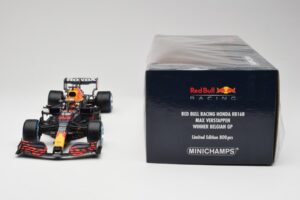 Red Bull Racing Honda RB16B #33 M. Verstappen Belgian GP Winner 2021 Minichamps 1:18 110211333 Resin — billede 6 af 7