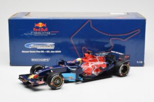 Red Bull Racing RB6 #6 M. Webber F1 Showcar 2010 Minichamps 1:18 150100076 Metal — billede 6 af 6