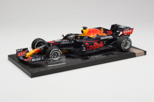 Red Bull Racing RB16B #33 M. Verstappen Monaco GP Winner 2021 Minichamps 1:18 113210533-R1 Resin — billede 2 af 6