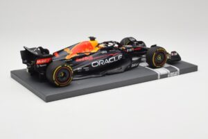 Oracle Red Bull Racing RB18 #33 M. Verstappen Mexican GP 2022 Minichamps 1:18 113222001 Resin — billede 3 af 7