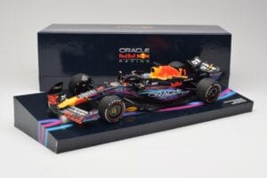 Oracle Red Bull Racing RB19 #33 M. Verstappen Miami GP 2023 Case Edition Minichamps 1:18 113233501 Resin — billede 7 af 7