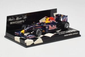 Red Bull Racing Renault RB5 #14 M. Webber Race Car 2009 Minichamps 1:43 400090114 Metal — billede 2 af 5