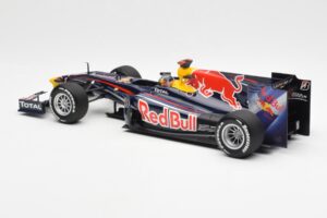 Red Bull Racing Renault RB5 #5 S. Vettel Showcar 2010 Minichamps 1:18 153100175 Metal — billede 5 af 6