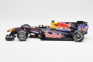 Red Bull Racing Renault RB6 #6 M. Webber F1 2010 Minichamps 1:18 110100006 Metal — billede 3 af 6