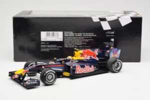 Red Bull Racing Renault RB6 #6 M. Webber F1 2010 Minichamps 1:18 110100006 Metal — billede 6 af 6