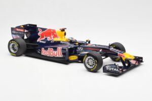 Red Bull Racing Renault RB7 #1 S. Vettel F1 World Champion Showcar 2011 Minichamps 1:18 113110271 Metal — billede 4 af 6