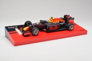 Red Bull RB12 #33 M. Verstappen Spain GP Winner 2016 Minichamps 1:18 147160533 Metal — billede 2 af 6