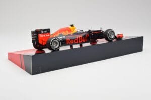 Red Bull RB12 #33 M. Verstappen Spain GP Winner 2016 Minichamps 1:18 147160533 Metal — billede 3 af 6