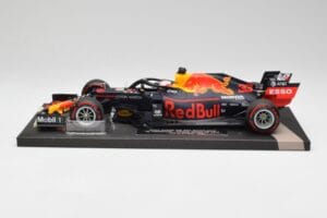 Red Bull RB15 #33 M. Verstappen Brazil GP Winner 2019 Minichamps 1:18 113191933 Metal