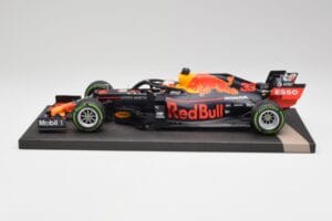 Red Bull RB15 #33 M. Verstappen German GP Winner Wet 2019 Minichamps 1:18 113191133 Metal
