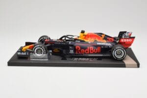 Red Bull RB16 #33 M. Verstappen Red Bull Racing 70th Anniversary GP Winner 2020 Minichamps 1:18 113200533-M1 Resin