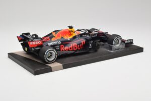Red Bull RB16B #33 M. Verstappen Dutch GP Winner 2021 Minichamps 1:18 113212533 Metal — billede 3 af 7