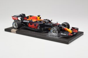 Red Bull RB16B #33 M. Verstappen Dutch GP Winner 2021 Minichamps 1:18 113212533 Metal — billede 4 af 7