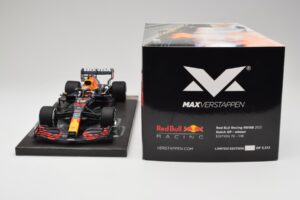 Red Bull RB16B #33 M. Verstappen Dutch GP Winner 2021 Minichamps 1:18 113212533 Metal — billede 7 af 7