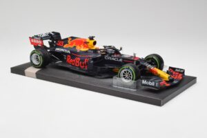 Red Bull RB16B #33 M. Verstappen Emilia Romagna GP Winner 2021 Minichamps 1:18 113210233T Metal — billede 4 af 6