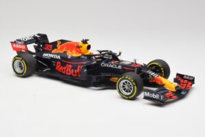 Red Bull RB16B #33 M. Verstappen Emilia Romagna GP Winner Mid Race Tyres 2021 Minichamps 1:18 110210133 Metal — billede 4 af 7