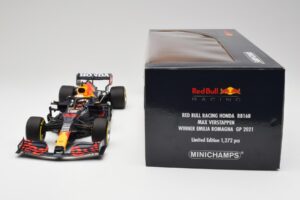 Red Bull RB16B #33 M. Verstappen Emilia Romagna GP Winner Mid Race Tyres 2021 Minichamps 1:18 110210133 Metal — billede 7 af 7