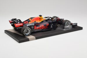 Red Bull RB16B #33 M. Verstappen Styrian & Austrian GP Winner 2021 Minichamps 1:18 113210933 Metal — billede 3 af 6